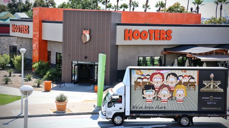 Закусочная Hooters в Лос-Анджелесе