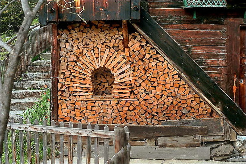 Зима близко: Творческий подход к укладке дров