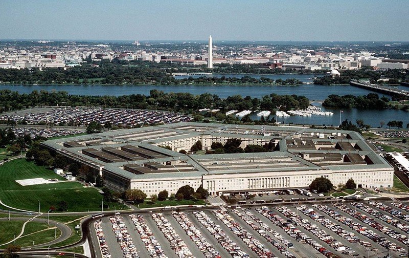 2. Здание Пентагона больше, чем Эмпайр-стейт-билдинг.
