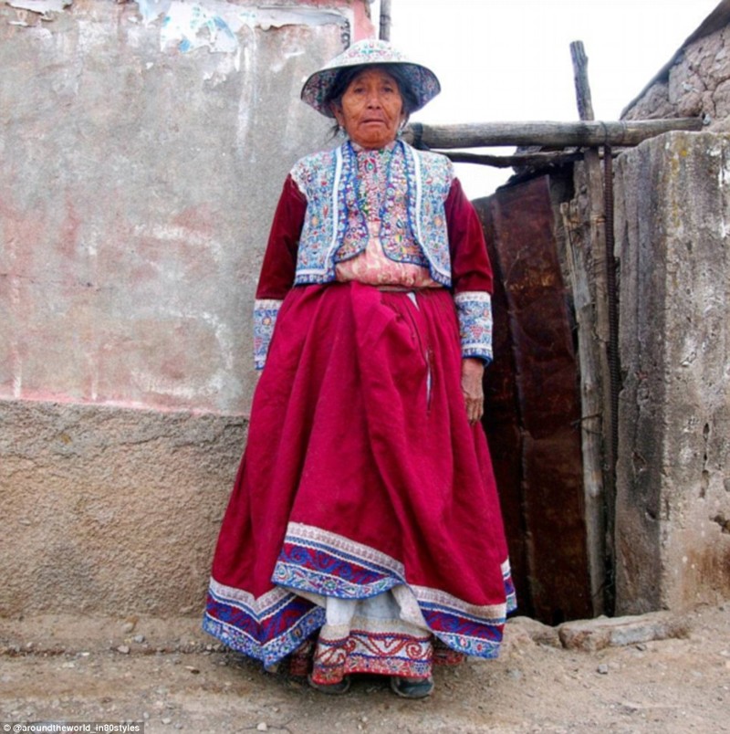 Перуанская крестьянка Мария в традиционной одежде