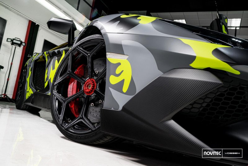 Сумасшедший камуфляж для суперкара Lamborghini Aventador