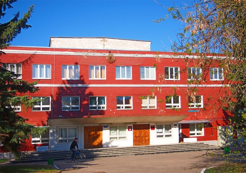 Университеты  В Муроме нет университетов. Самое значимое учебное заведение — Муромский институт, филиал ВЛГУ. Обучается примерно 5 тысяч человек.