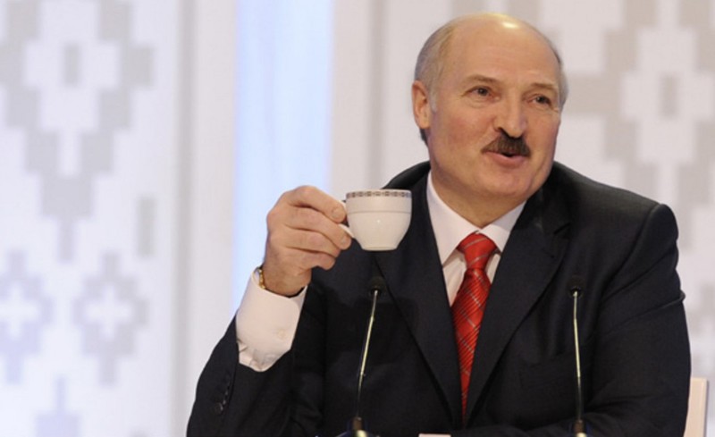 Лукашенко заявил о готовности белорусов "умирать, защищая Россию"