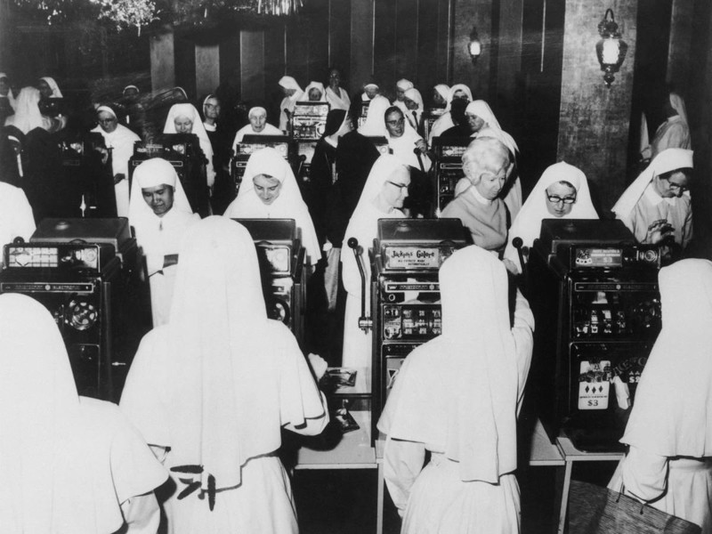 Монахини в ночном клубе. Сидней, Австралия, 1971 год.