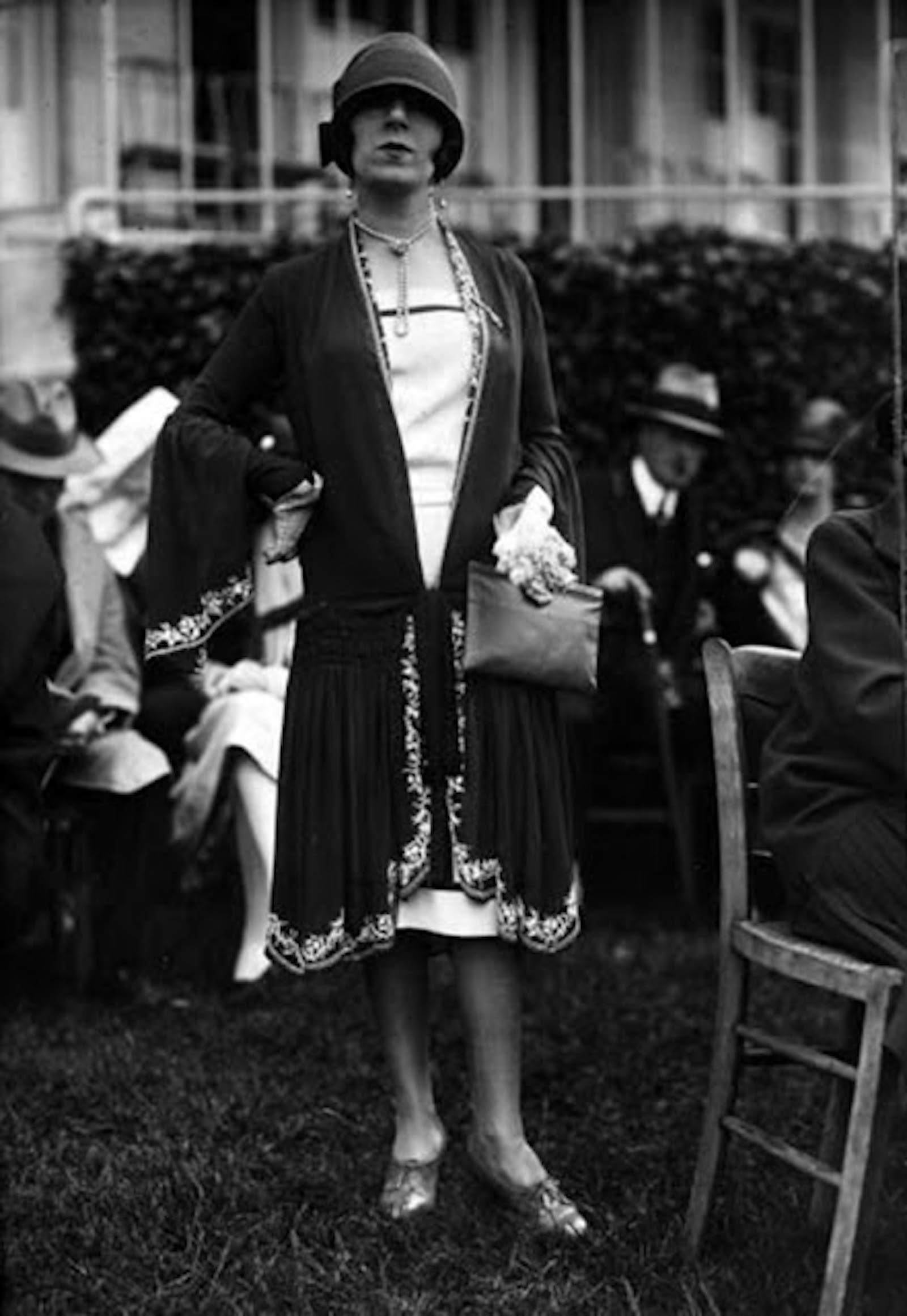 20 годы как одевались. Англия 1920е мода. Мода Франции в 20е. 20е годы 20 века Америка одежда женская. Мода Англия 20-е годы.