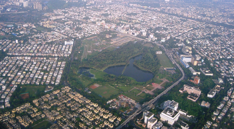 в целом город Калькутта выглядит регулярным и хорошо спланированным