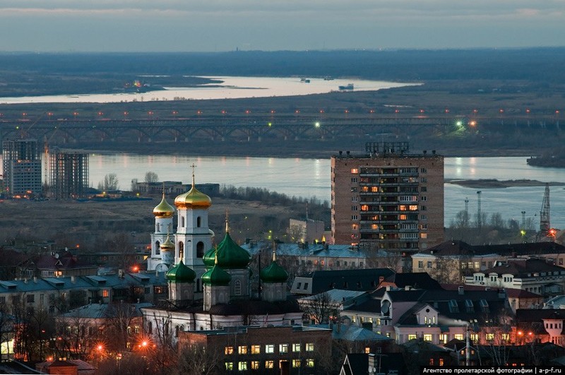 Нижний Новгород в фотографиях Сергея Булатова и Алексея Лифанова