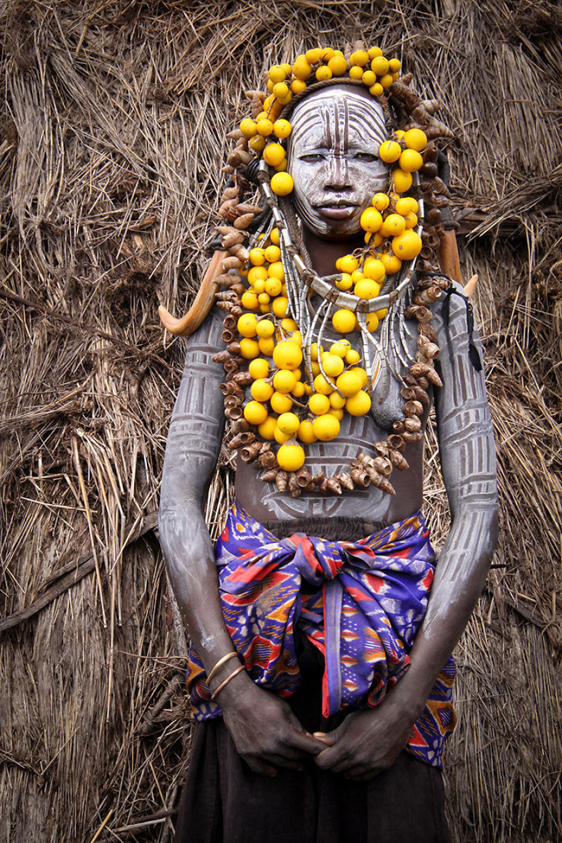 Женщина племени Мурси в долине Омо, Эфиопия