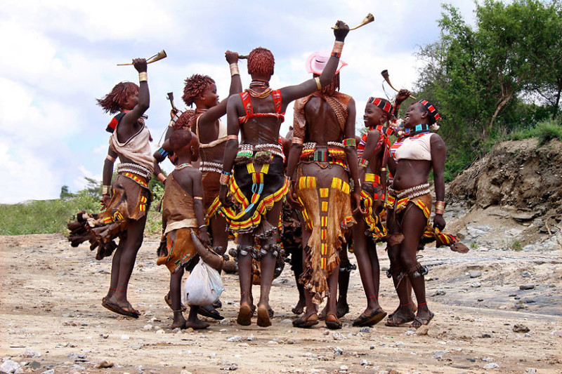 Ритуальный танец племени Хамар