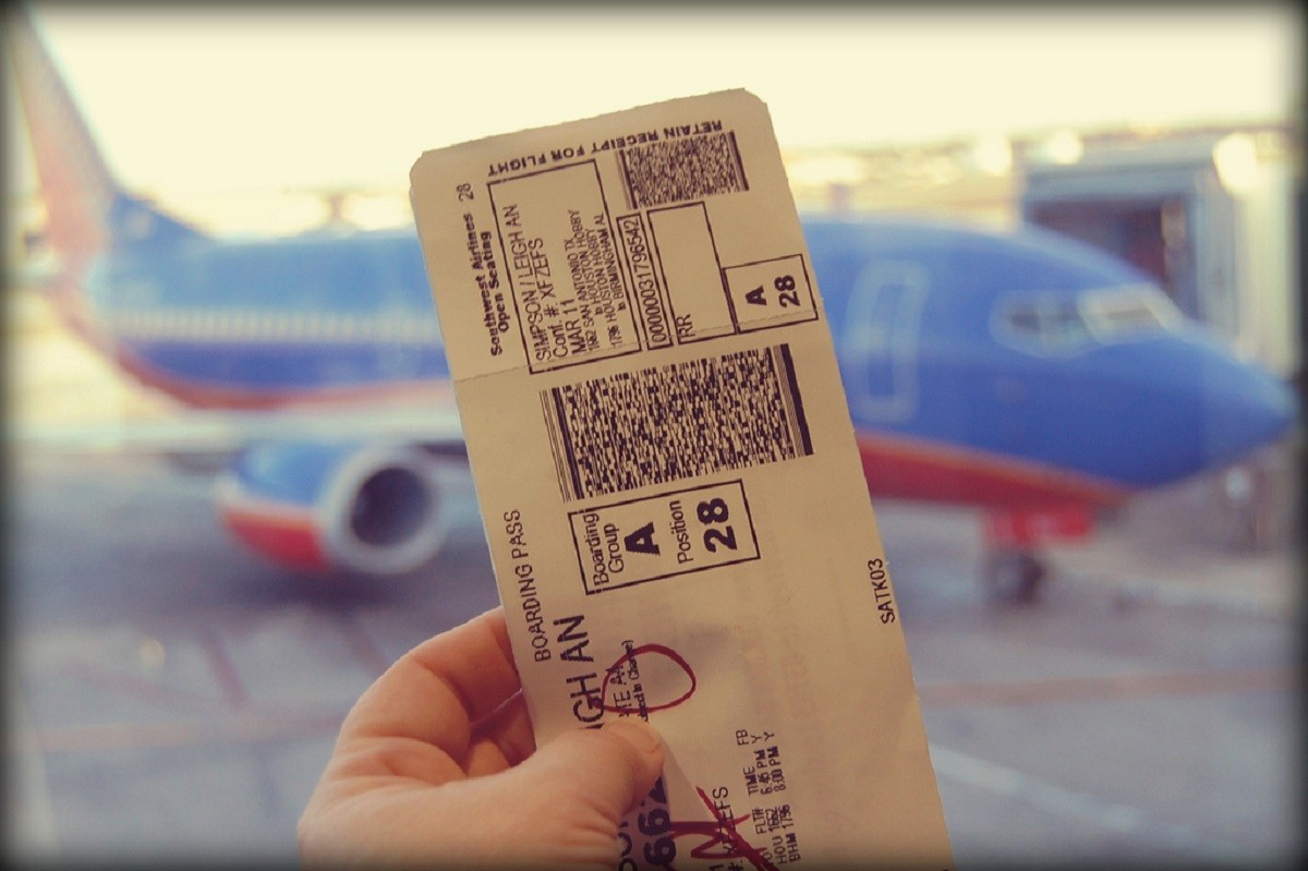 Фото с билетами на самолет