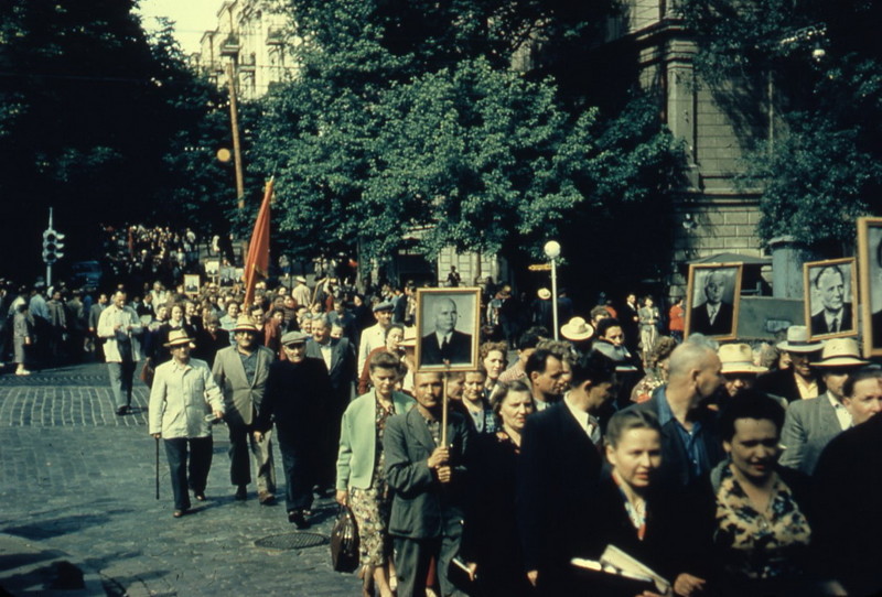 Найдены редкие фото СССР 1950-х, сделанные профессором из США