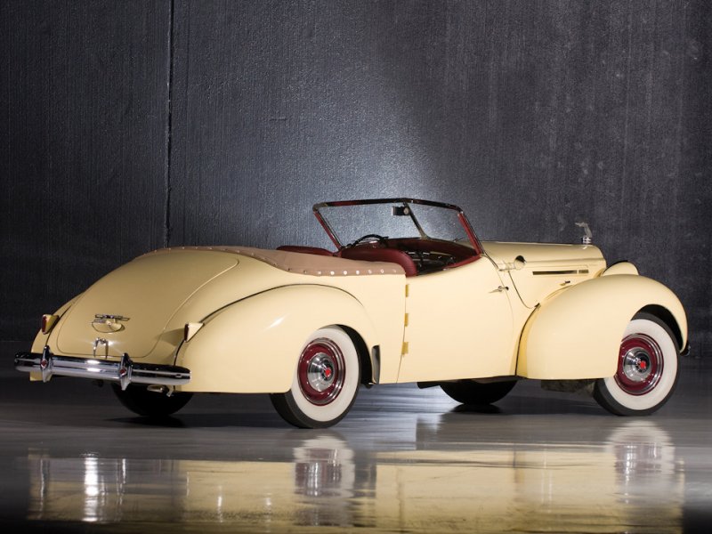 Гламурный автомобиль года: Packard-Darrin 1937-42 годов с дизайном от Говарда Даррина