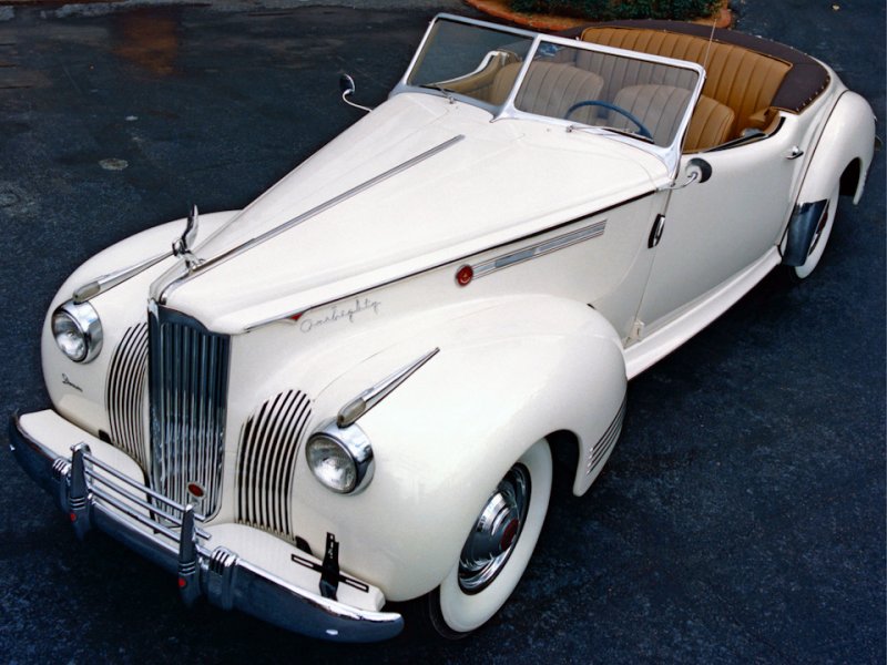 Packard-Darrin 180 Convertible Victoria (1941)