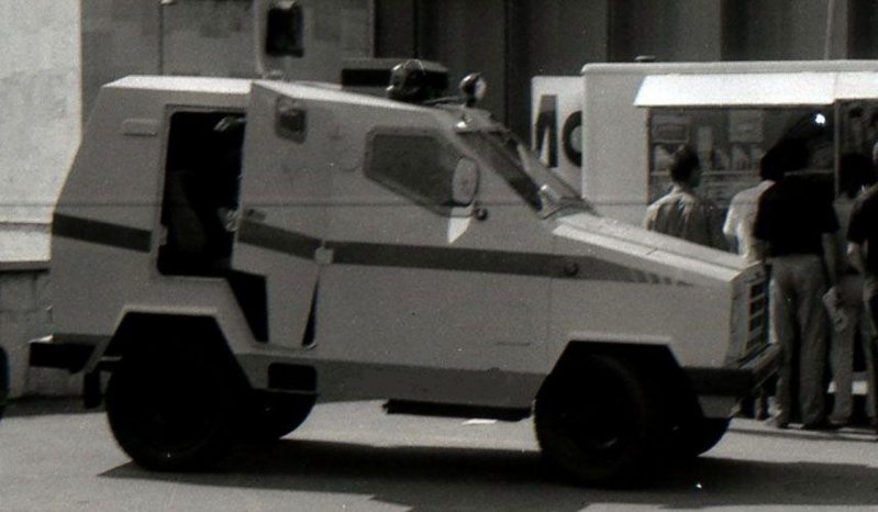 Инкассаторский автомобиль ШЗСА-3939 на шасси УАЗ-31512, разработанный совместно НАМИ и ТОО "Крона"