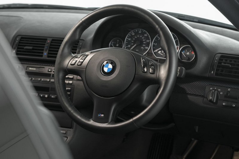 Три экземпляра купе BMW E46 с минимальным пробегом