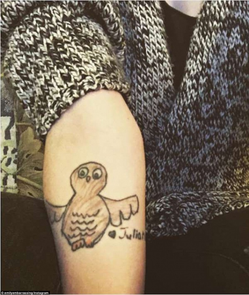 На некоторых татуировках - милые животные, например, эта сова