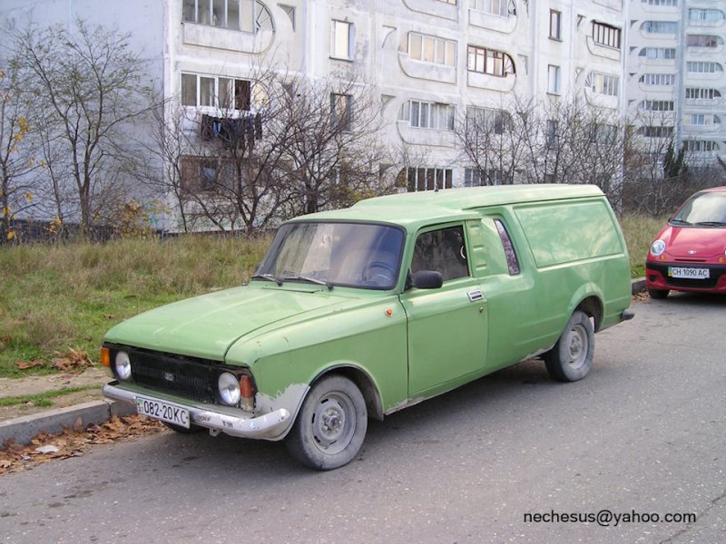 А тут к к кабине ижевского «каблучка» приделали хвост от фургончика Ford Escort, попутно нарастив колесную базу: