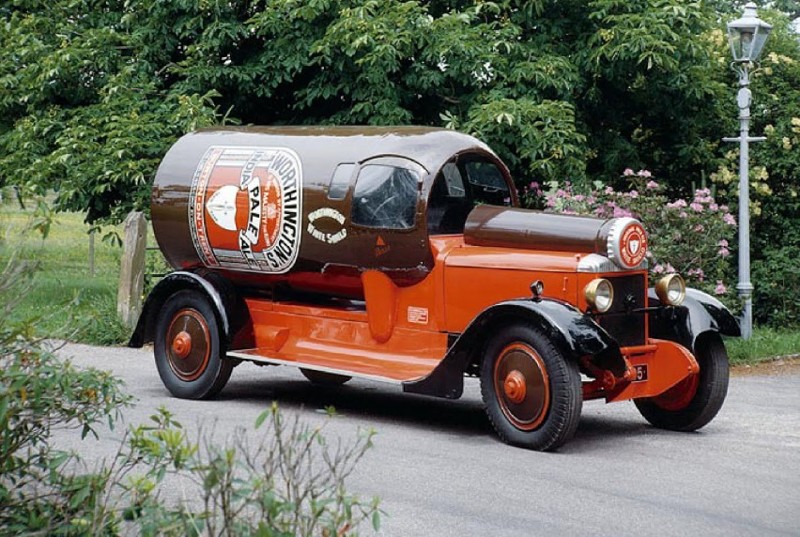 Автомобили-бутылки: Worthington Bottle Cars