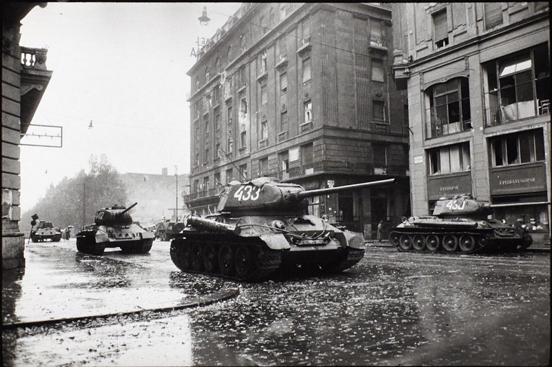 Будапешт в эти дни 60 лет назад