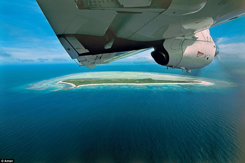 Amanpulo Resort предоставляет своим гостям частный самолет, чтобы те могли добраться до острова