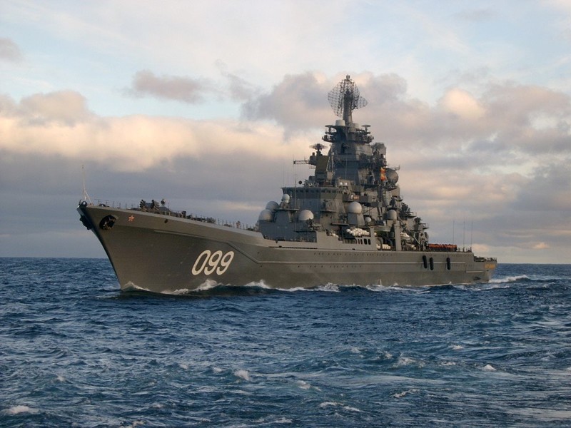 Адмирал о дымящем "Кузнецове": "И что здесь странного?"