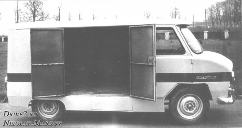 На зависть водителям грузовых «Москвичей», фургон ТА-11 имел сразу две двустворчатые двери в грузовом отсеке