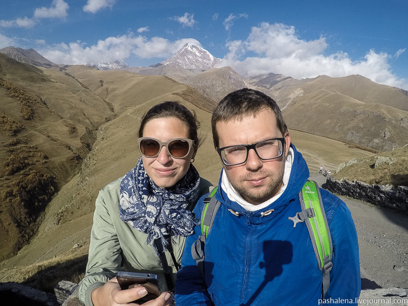 Казбеги — центр горного туризма у границы с Россией