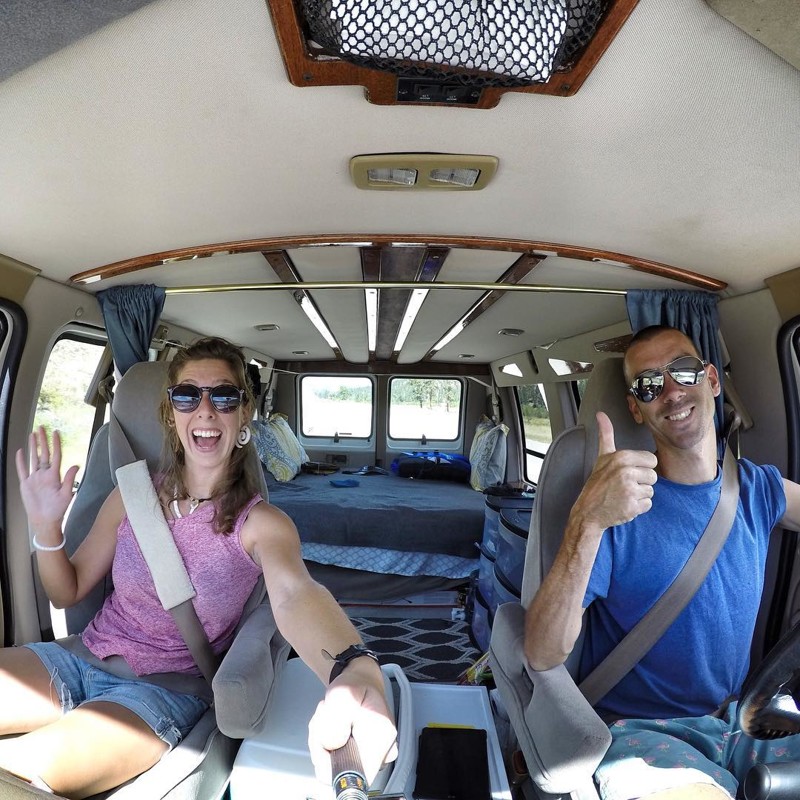 Эта пара уже 8 лет путешествует по миру в микроавтобусе  