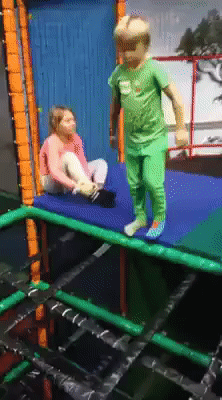 Произвел впечатление на понравившуюся девочку