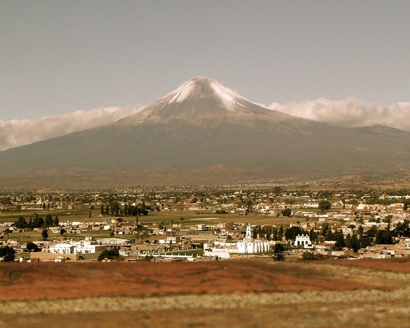 фото вулкана Попокатепетл, Мексика