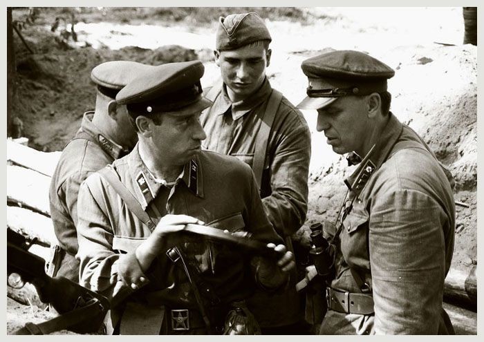 Расстрел павлова. Генерал-полковник Кирпонос. Генерал м. п. Кирпонос. Павлов 1941.