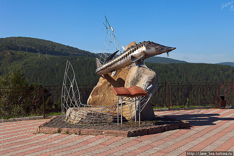 Необычные памятники, на улицах наших городов