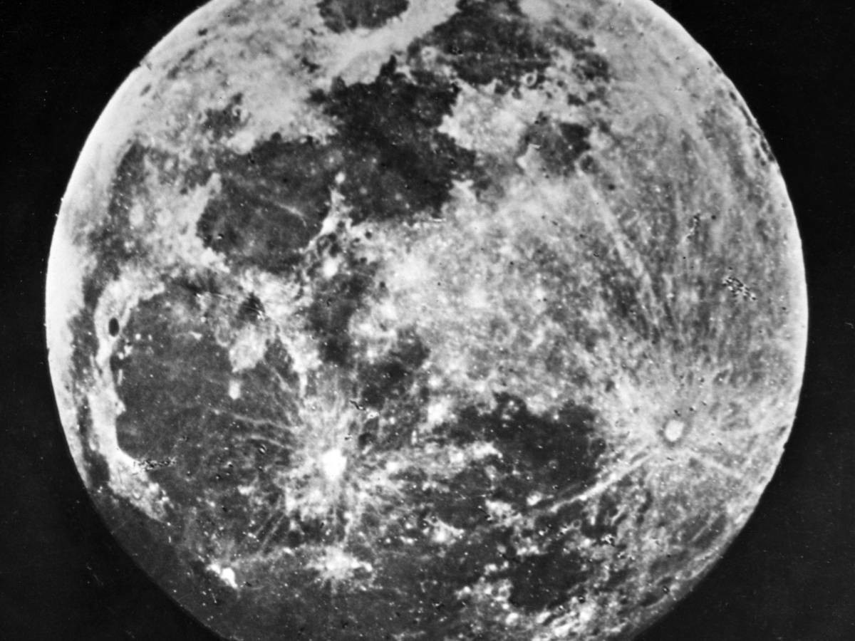 Первая фотография Луны Дрейпер 1840