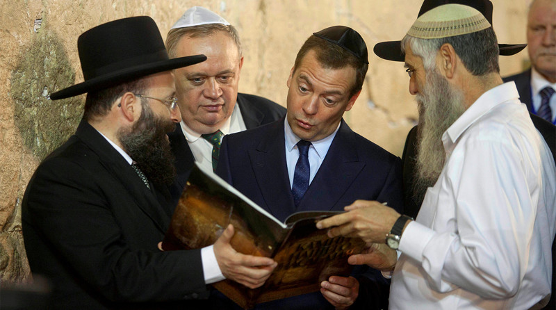 Медведев в Палестинах, коротко о главном