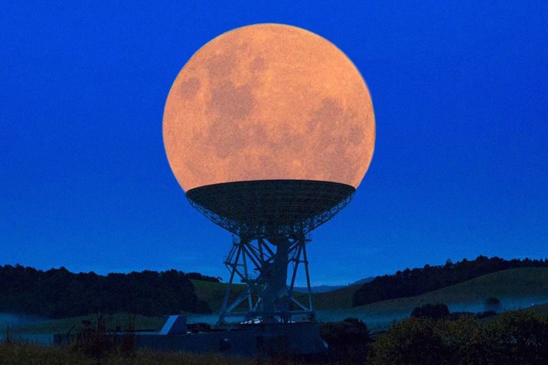 Огромная Луна в радиотелескопе