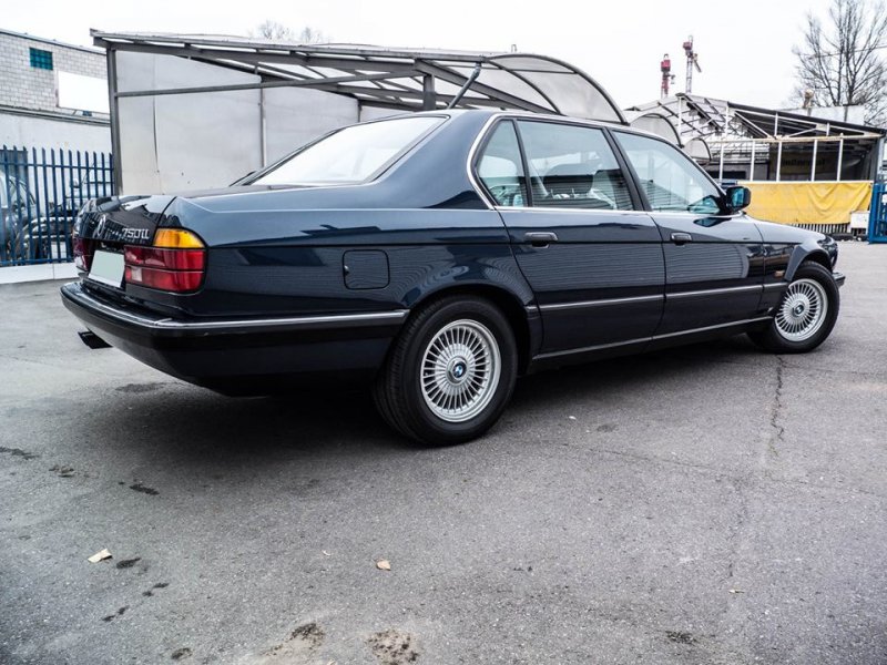 BMW 750iL Highline 1989: Одним словом - Флагман
