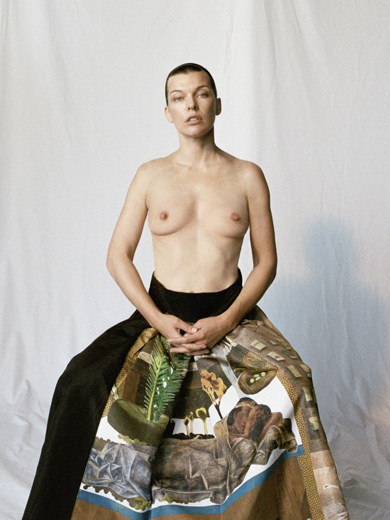 Милла Йовович разделась на камеру: обнаженные фото в модном журнале