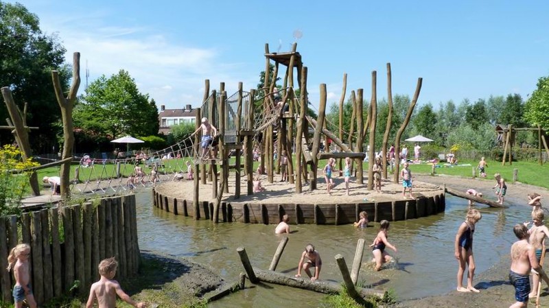 Детские площадки в Нидерландах - вперёд, в прошлое!