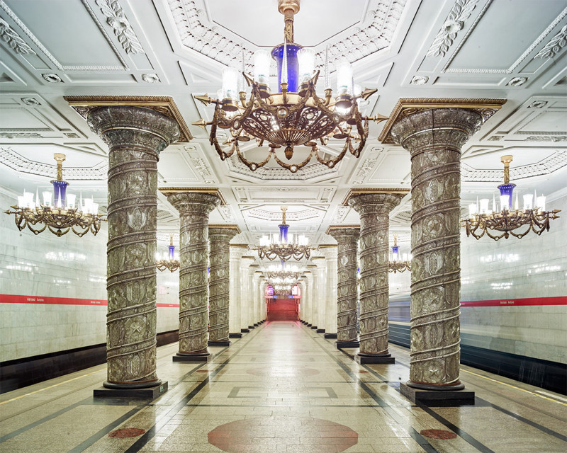 Светлое будущее России. Потрясающей красоты столичные станции метро