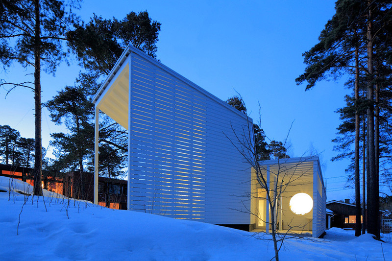 Дом из дерева в финском лесу