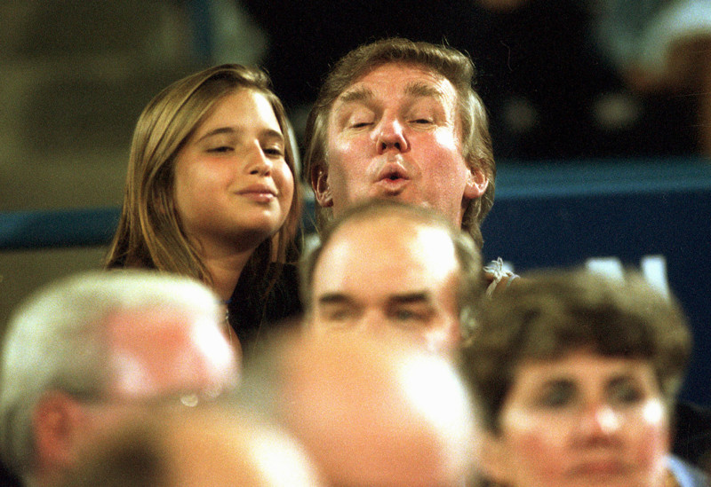 Дональд Трамп и его дочь Иванка в Нью-Йорке, 1994 год. (Фото Roh Frehm)