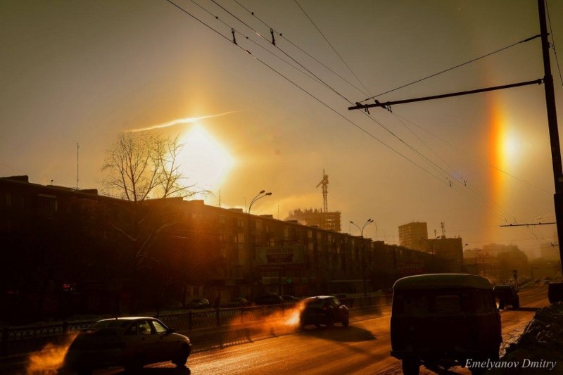 "Радуга после апокалипсиса": из-за морозов в Екатеринбурге взошло три солнца