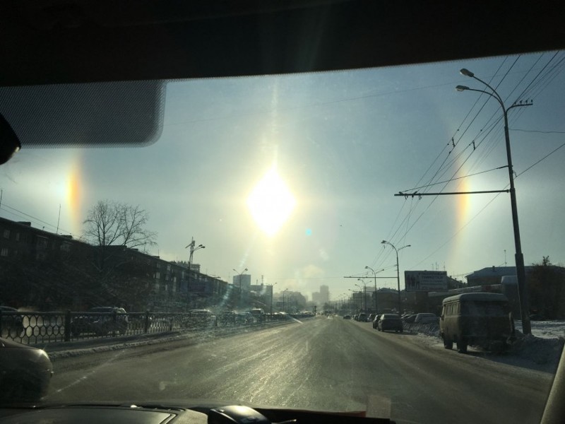 "Радуга после апокалипсиса": из-за морозов в Екатеринбурге взошло три солнца