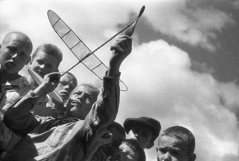 Советские фотохудожники. Эммануил Евзерихин