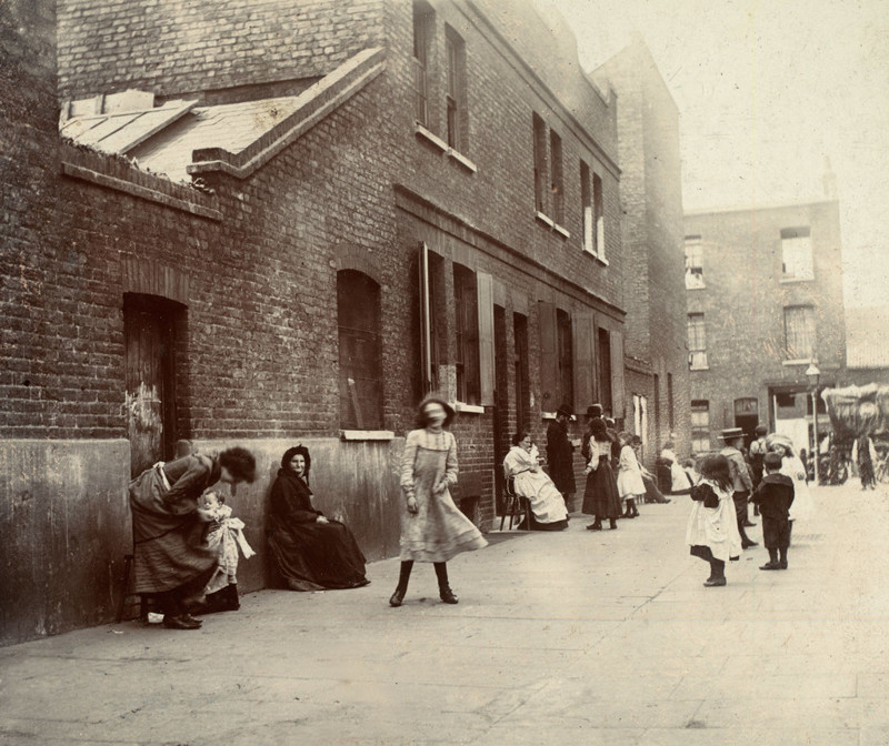 Лондон, 1902 г. Праздничный день в Уайтчепеле
