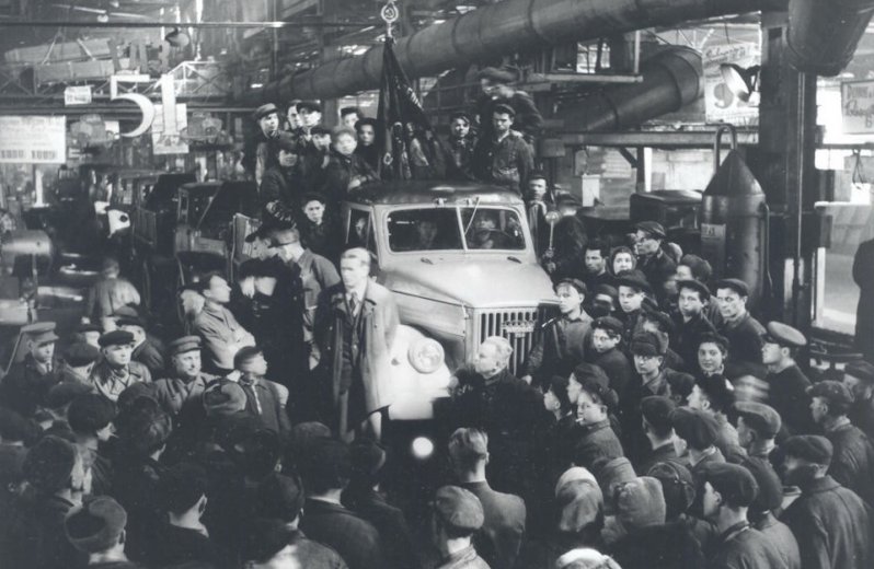 1948-й год: выпущен миллионный автомобиль марки ГАЗ – грузовик ГАЗ-51
