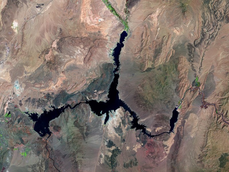 Озеро Мид на рекордно низком уровне (США)