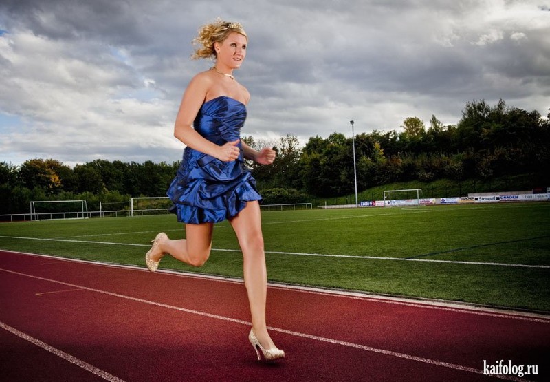 Самый быстрый бег на 100 метров на высоких каблуках. Джулия Плечер из Германии пробежала на высоких каблуках 100 метров за 14,5 секунд.