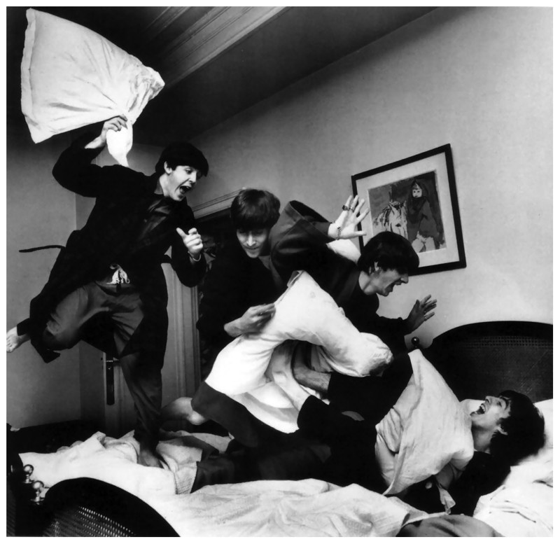 Битва на подушках, 1964 год