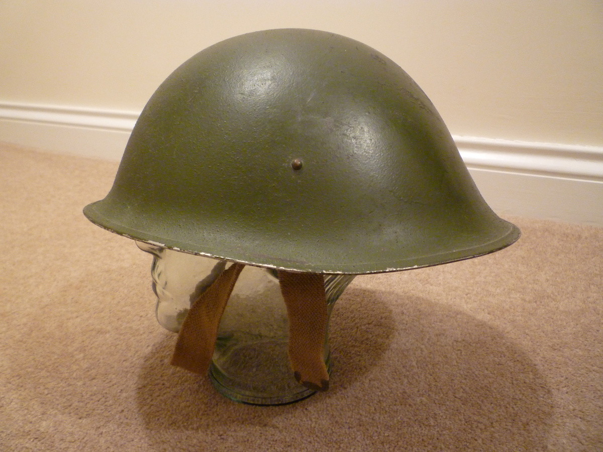 Каска в форме шляпы. Советская каска 2 мировой. Британская каска MK III. Шлем мк2 британский. Шлем mk3.